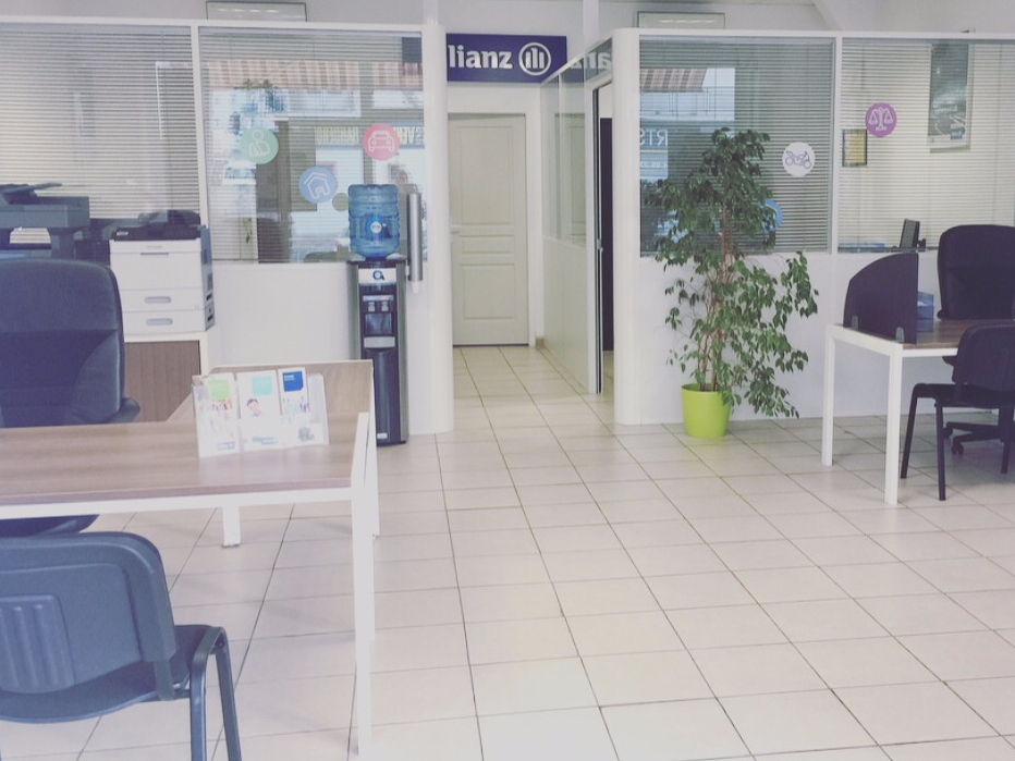 Intérieur de notre agence d'assurance Allianz de Bastia