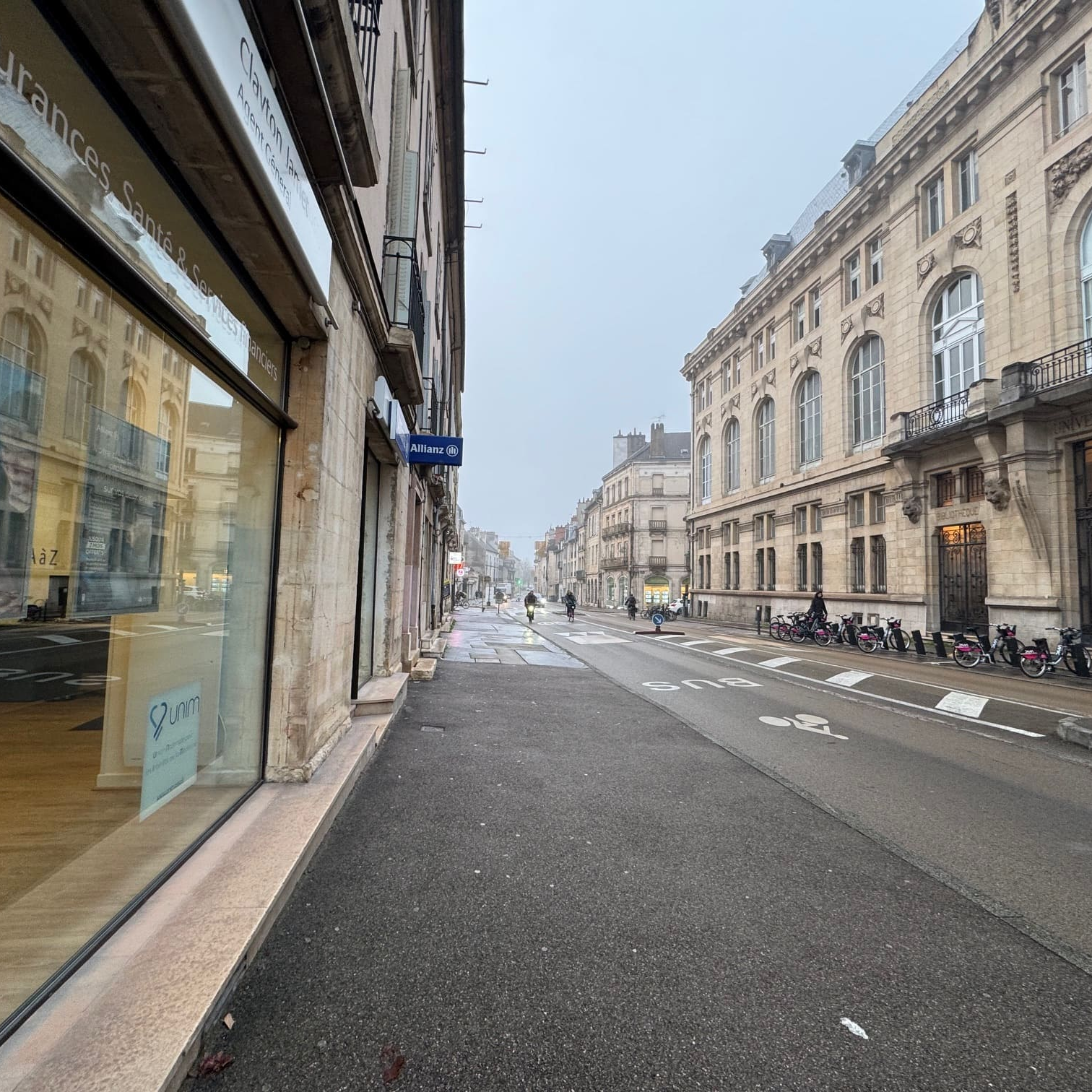 Devanture de notre agence Allianz