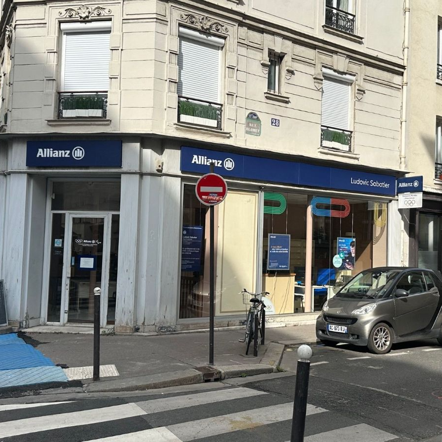 Devanture de l'agence Allianz rue Blomet paris 15