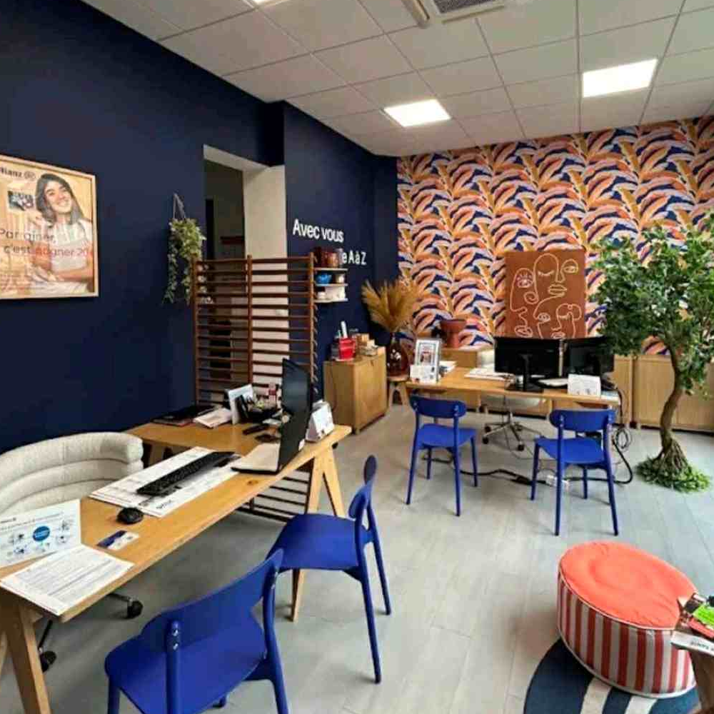 Intérieur de l'agence de RETHEL